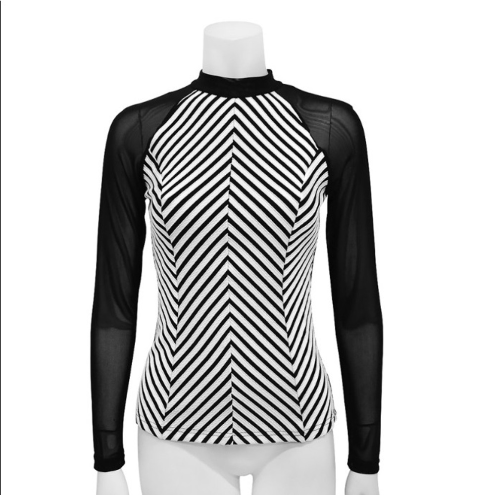 Gracia Zigzag Pattern Mesh Back Blouse - image 4